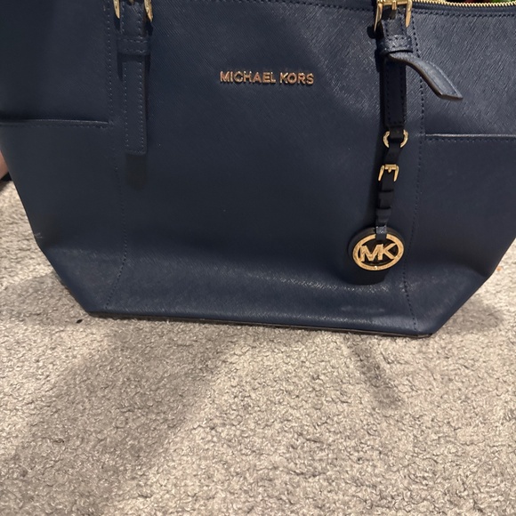 Purse - Picture 2 of 5